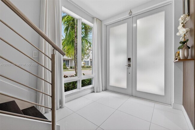 Building Photo - 10363 NW 63rd Terrace