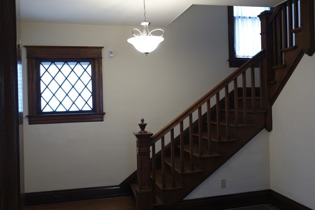 Building Photo - 863 S Illinois St