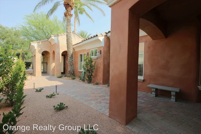Building Photo - 4 br, 4.5 bath House - 2 Via Paradiso St