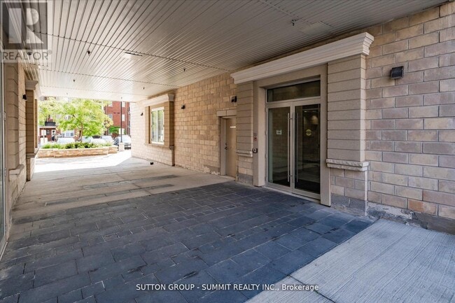 Photo du bâtiment - 216 Oak Park Blvd