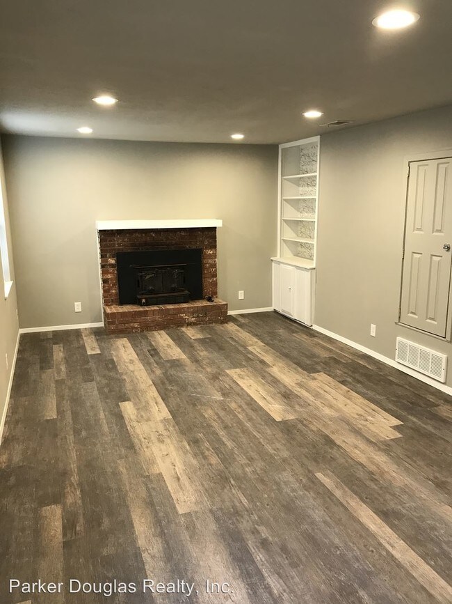 Building Photo - 2 br, 1 bath House - 389 Shotgun Dr.