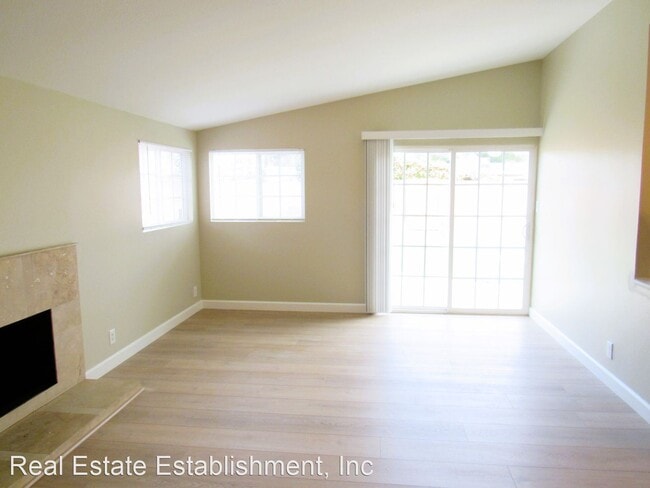 Building Photo - 3 br, 2 bath House - 7049 Fillmore Drive