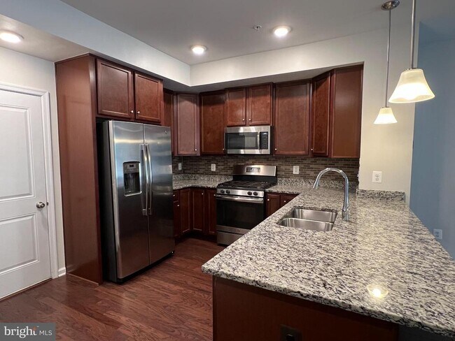 Foto del edificio - 3628 Briarwood Dr