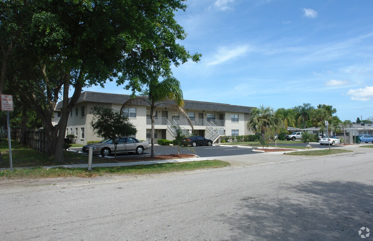Foto del edificio - 410 S Nimbus Ave