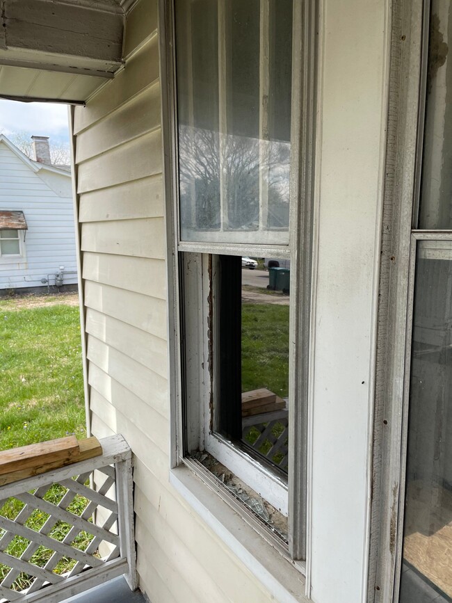 Foto del edificio - 1764 E Johns Ave