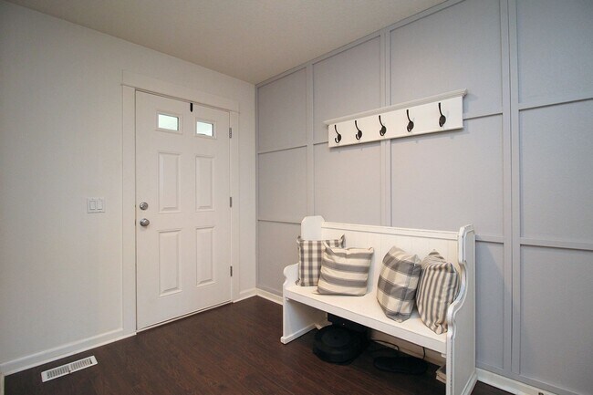 Building Photo - Delightful Newer Construction 3 Bed/2.5 Bath Home in Tranquil Beaverton Neighborhood