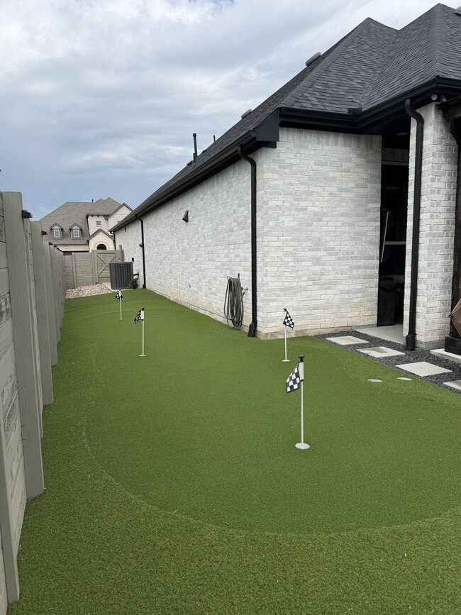 Turf Yard and Putting Green - 1712 Friendship Ln