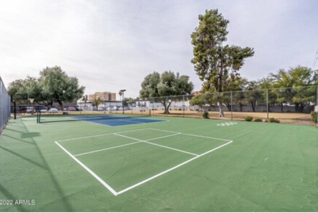 Foto del edificio - 424 E Brown Rd