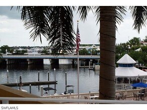 Building Photo - 451 Bayfront Pl