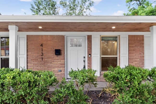 Foto del edificio - 4131 Knotty Oaks Trail