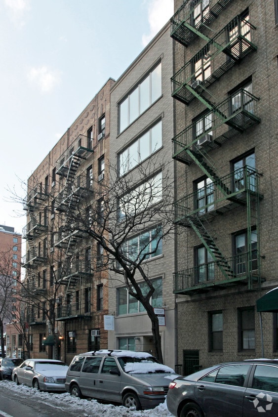 Primary Photo - 459 W 44th St