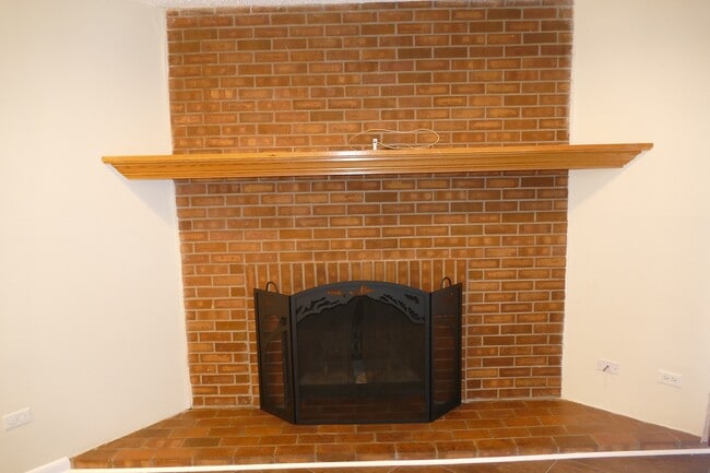 Building Photo - 3373 S Monaco Pkwy