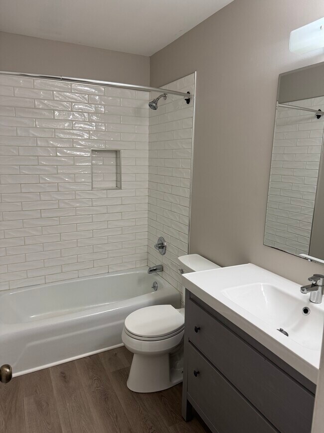 Foto del edificio - 1228 Archdale Dr