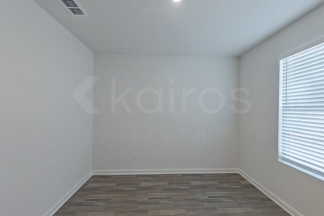 Building Photo - 195 Price Ml Trl
