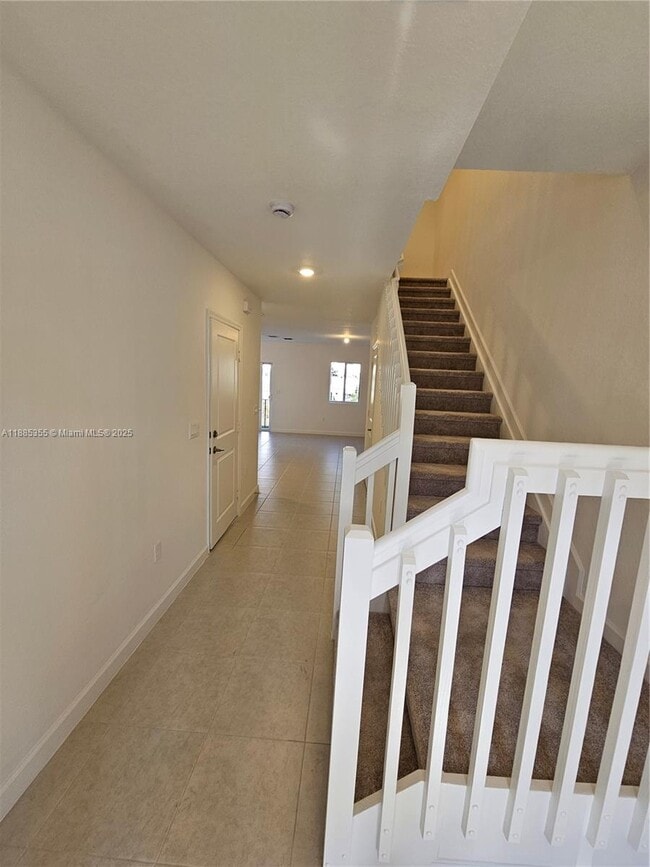 Foto del edificio - 5045 SW 37th St
