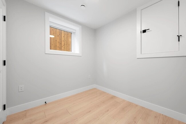 Photo du bâtiment - 2741 Mcgill St