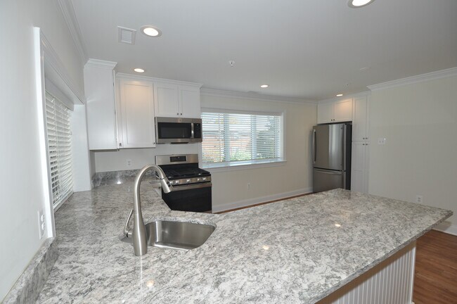 New Kitchen Granite Counters - 807 Bethlehem Pike