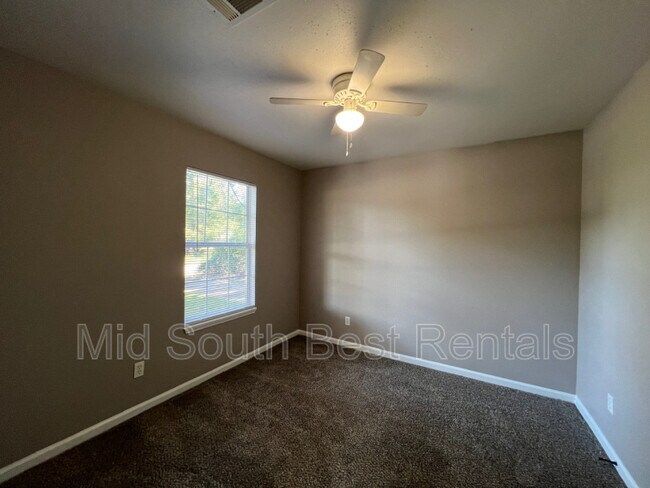 Foto del edificio - 3322 Old Horn Lake Rd