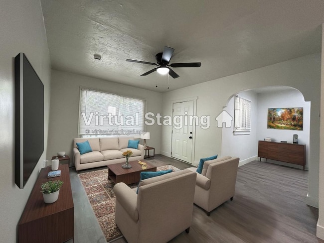 Building Photo - 1291 E Villa Vis Ave