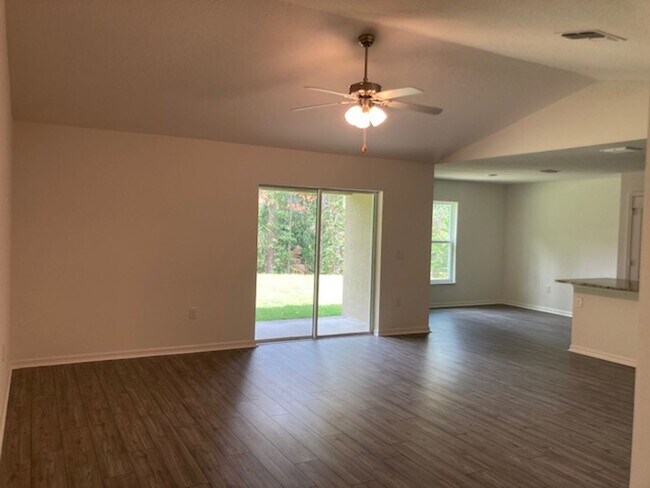 Building Photo - 35 Port Royal Dr