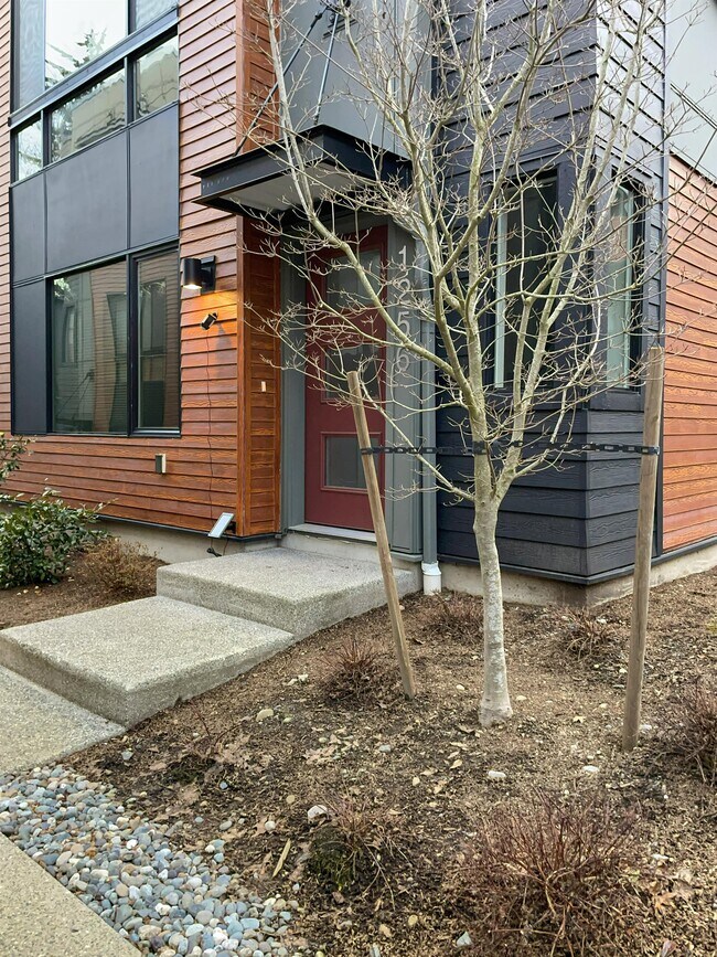 Building Photo - 1256 131st Ct NE
