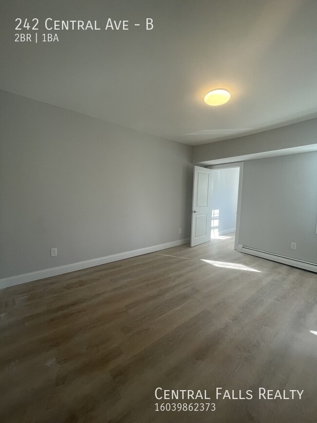 Building Photo - 2BR Walking distance to Downtown Dover !