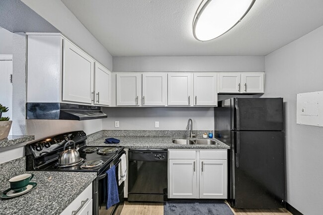 Building Photo - Parkside Apartments