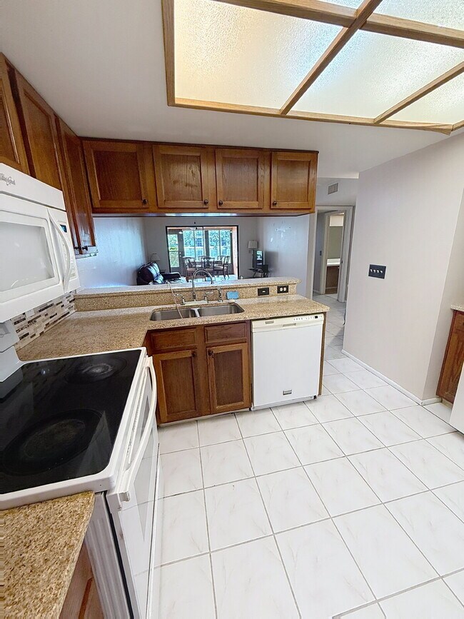 Foto del edificio - 217 Woodlake Wynde, Oldsmar, FL 34677