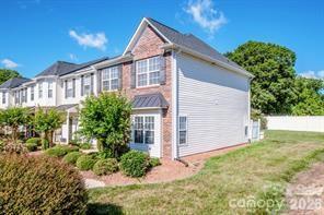 Foto del edificio - 4151 Kenton Glenn Ct NW