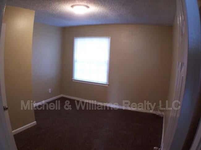 Building Photo - 3163 4th St Cir