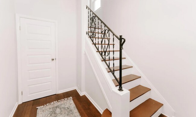 Building Photo - 2761 Minot Ave