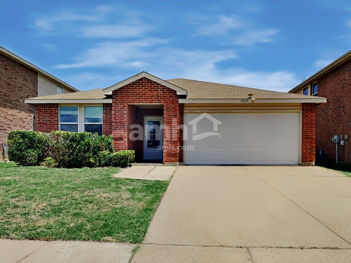 Primary Photo - 9029 Quarter Horse Ln