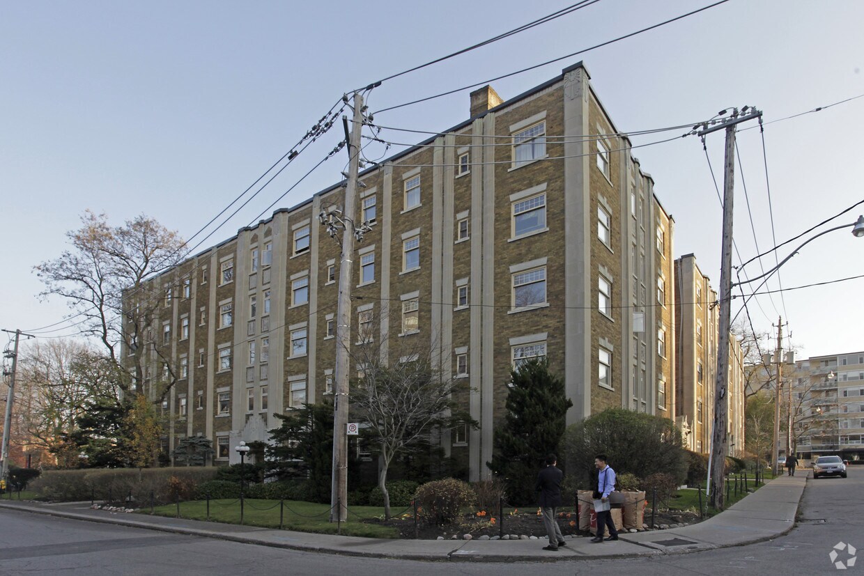 Mayfair Mansions Apartments 394398 Avenue Rd Toronto, ON