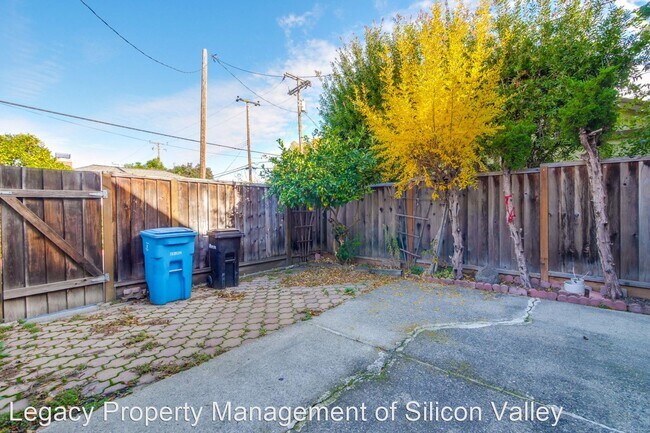 Foto del edificio - 3 br, 2 bath House - 1037 Las Palmas Drive