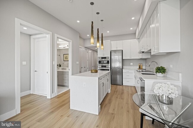 Photo - 801 N Fairfax St Apartment