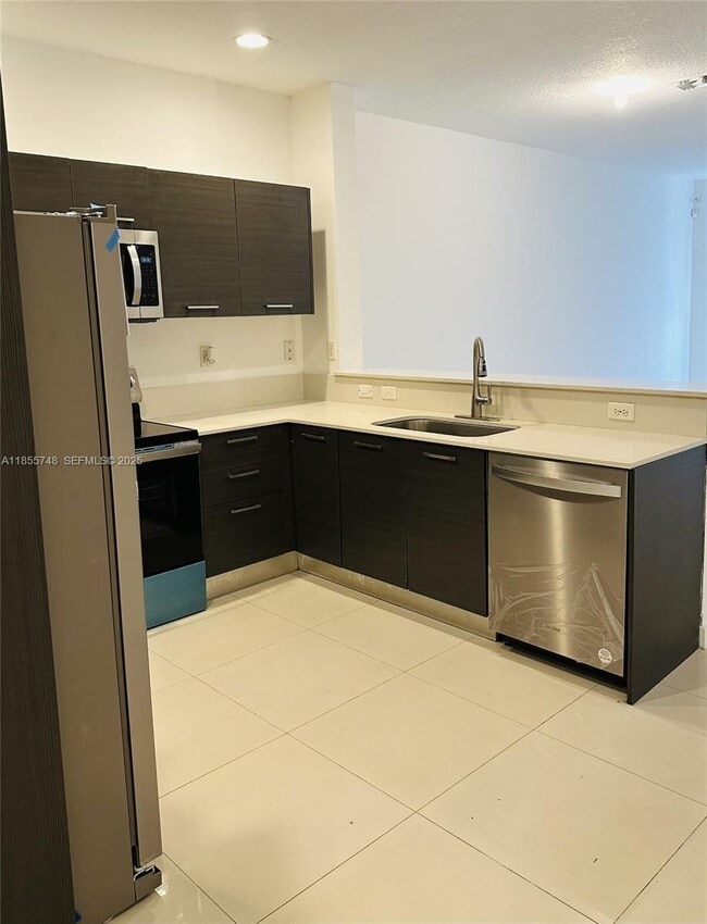 Foto del edificio - 3442 NW 13th St