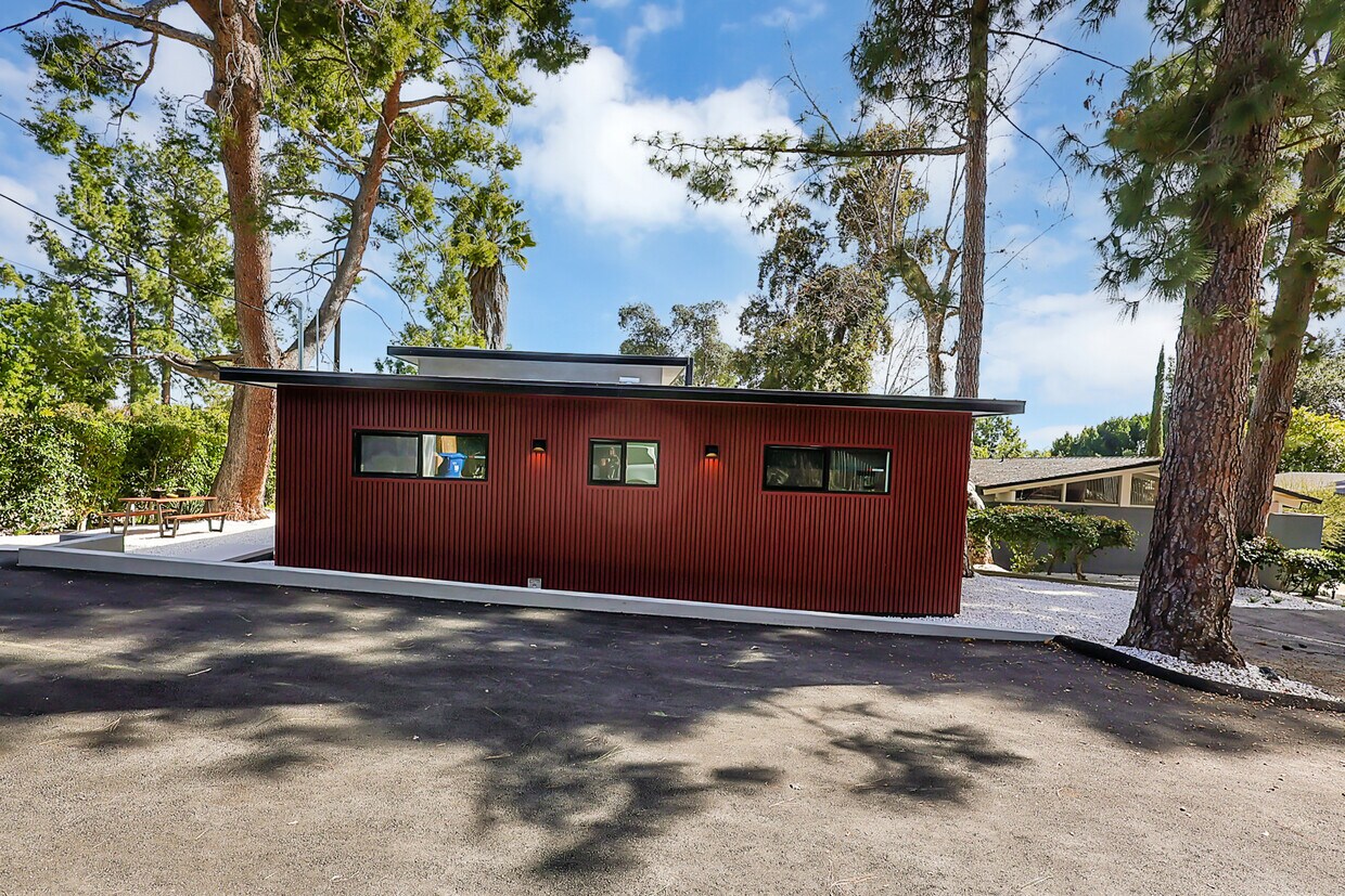 Primary Photo - 5062 Hook Tree Rd