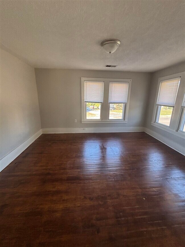 Foto del edificio - 1456 Park St