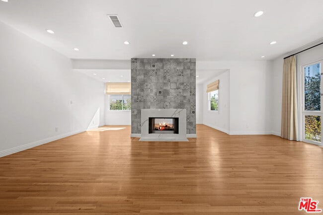 Foto del edificio - 500 Smithwood Dr