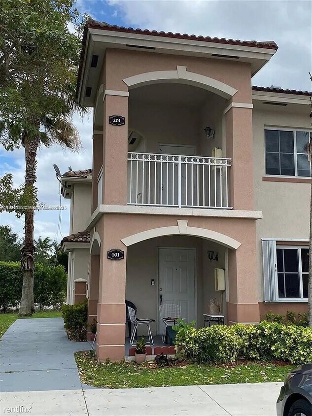 Foto del edificio - 2731 SE 12th Pl