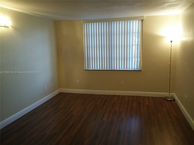 Building Photo - 3285 Foxcroft Rd