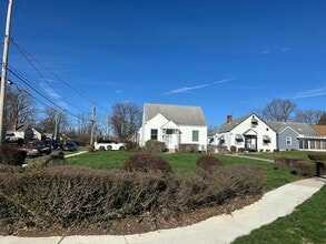 Building Photo - 779 Brentnell Ave