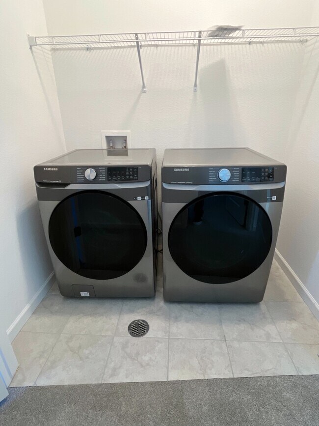 Building Photo - 1914 Rosen Dr