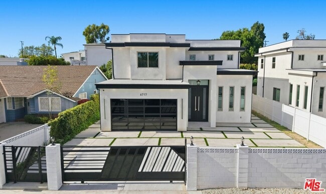 Building Photo - 6717 Sunnyslope Ave