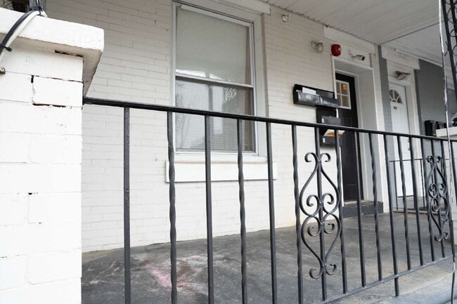 Building Photo - Studio Apartment for Rent- Prime West Philadelphia Location!