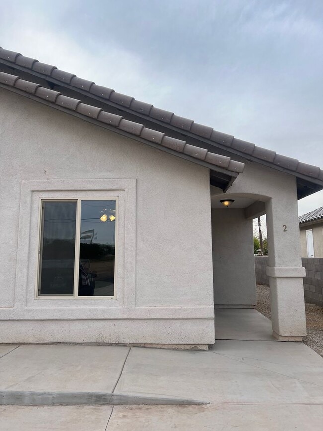 Building Photo - 172 N 5th Ave