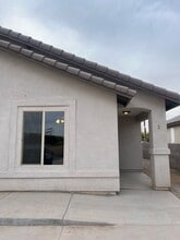 Building Photo - 172 N 5th Ave