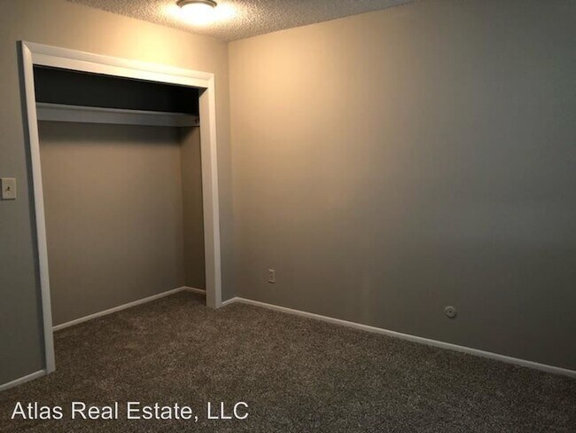 Building Photo - 1614 Rainier Dr