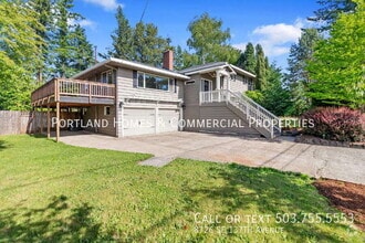 Building Photo - 8726 SE 137th Ave