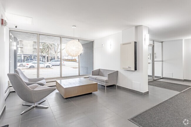 Lobby - Lancaster Tower